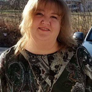 Meet your Posher, Danai